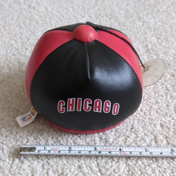 Chicago Bulls toy stuffed hat - Picture 5 of 8